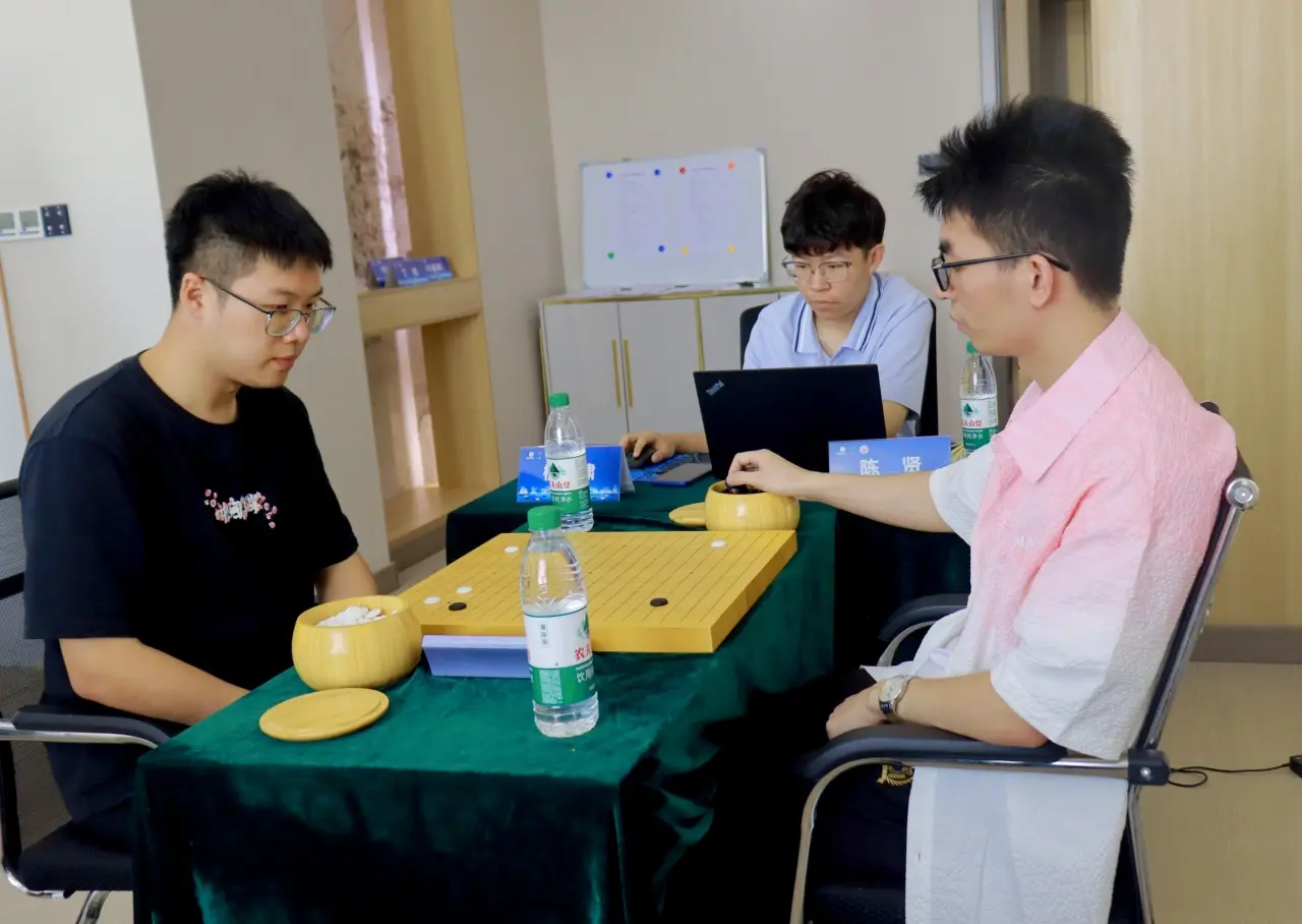 时隔, 名国家队棋, yid
