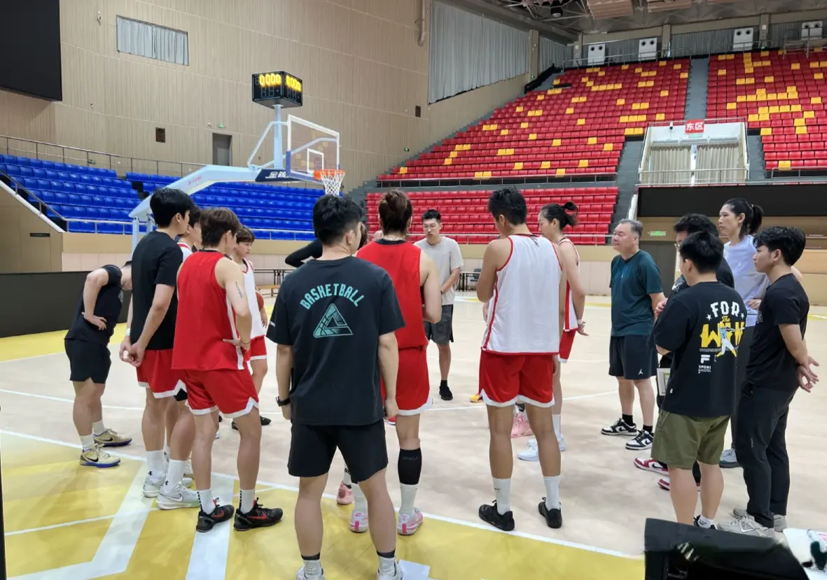 拼冠军, 育馆完成首